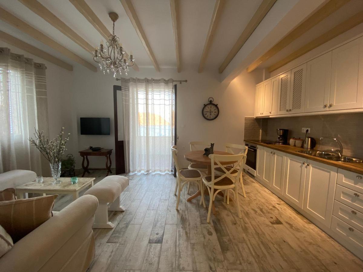סקאלה Petridi Maria Suites & Apartments מראה חיצוני תמונה