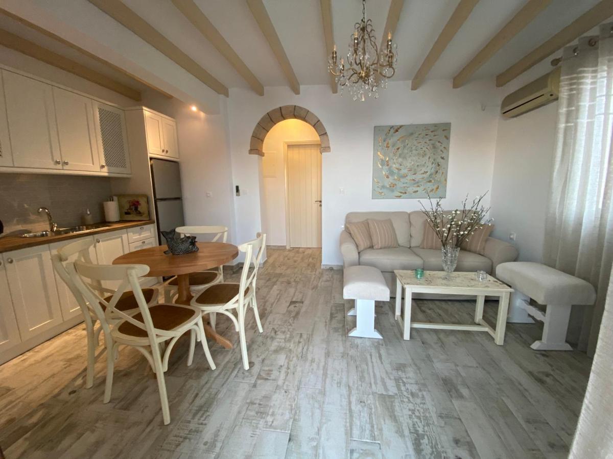 סקאלה Petridi Maria Suites & Apartments מראה חיצוני תמונה